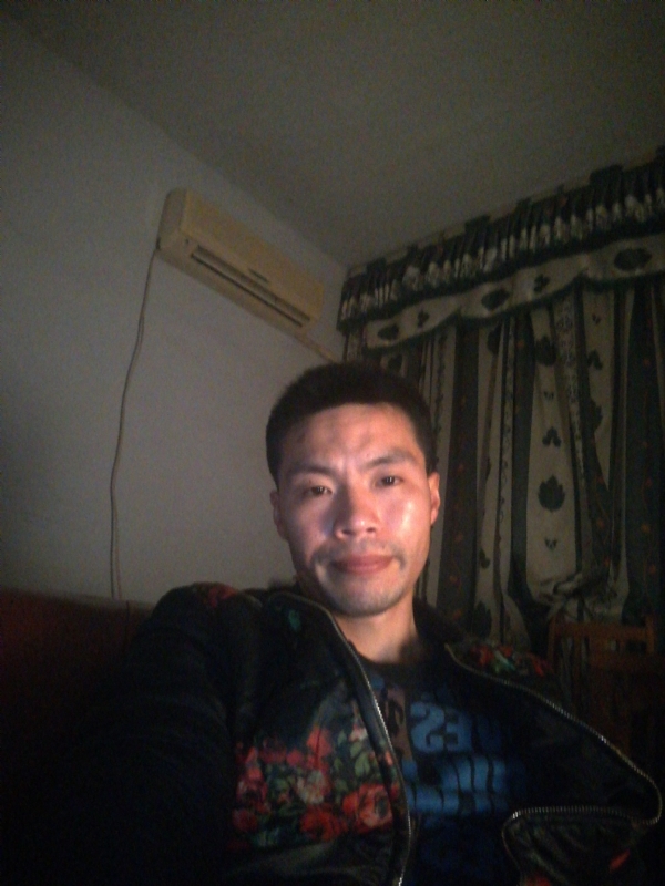 性情男儿的第一张照片--南靖相亲网