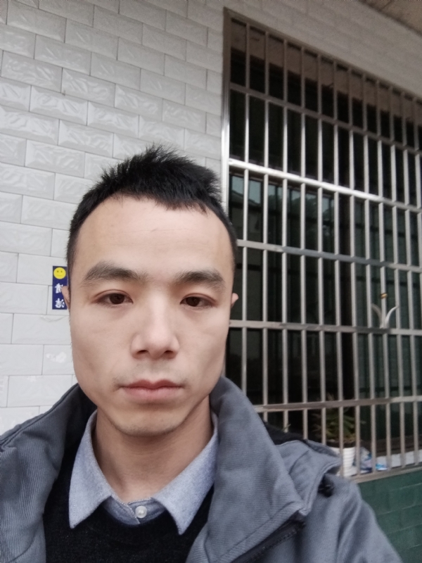 笑得那么开心的第一张照片--南靖相亲网