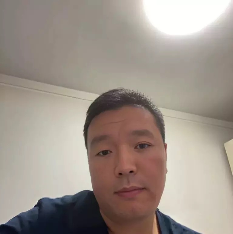 穿唐装的松鼠的第一张照片--南靖相亲网