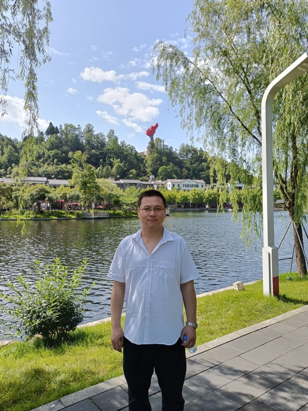 风雨相伴的第一张照片--南靖相亲网