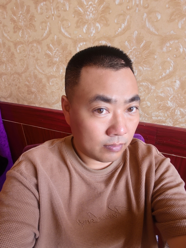 擦亮眼睛向前看的第一张照片--南靖相亲网