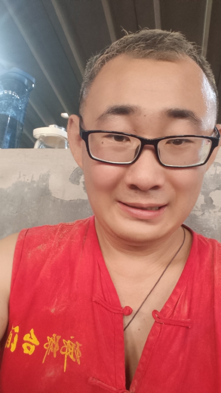 黑黑一笑的第二张照片--南靖相亲网