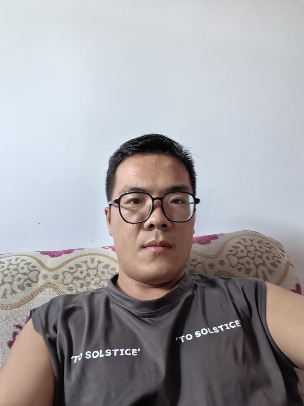 卫TF的第三张照片--南靖相亲网